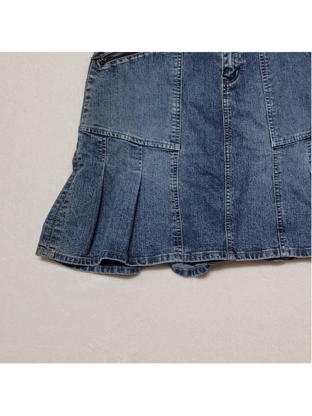 Vintage 90s Carolina Blues High Waist Stretchy Mid Wash Pleated Micro Mini Skirt - Picture 4 of 9